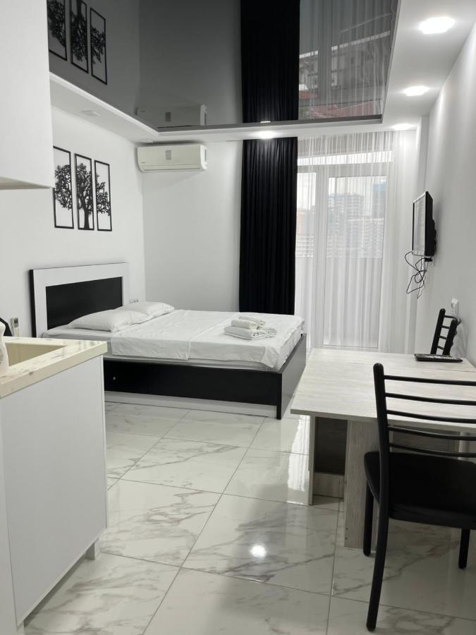 Sea View Studio Apartment In Orbi Residence Батуми Екстериор снимка
