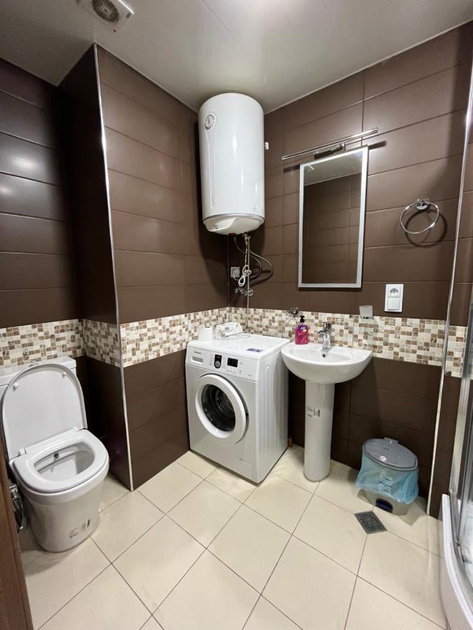 Sea View Studio Apartment In Orbi Residence Батуми Екстериор снимка